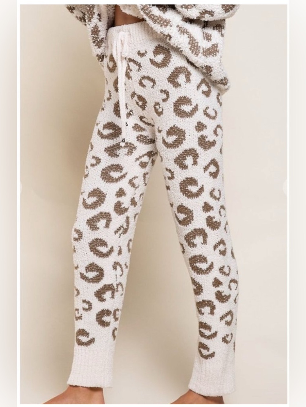 POL Cozy it up Leopard Pants White Brown Size Large
